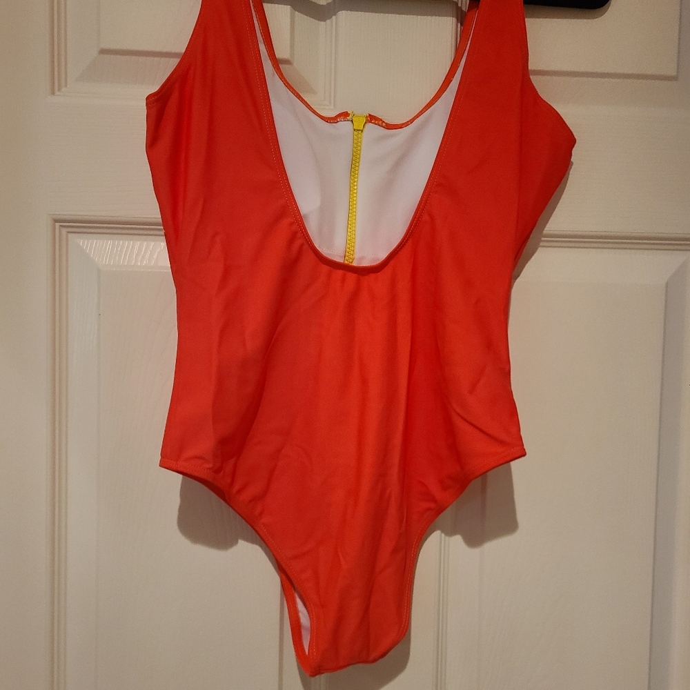 Tank swimsuit with zipper front and low back. Orange with yellow zipper size M - Picture 2 of 5